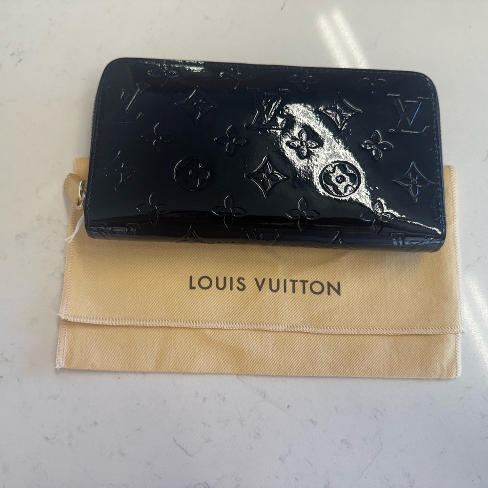 Louis Vuitton Shiny Black Monogram Wallet